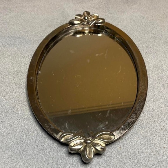 Vintage Silver oval mirror with decorative flower design, - Picture 1 of 4
